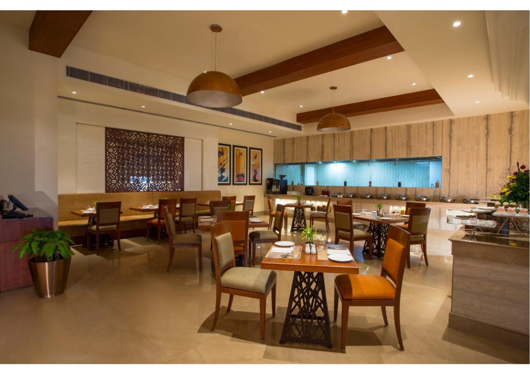 Singhania Sarovar Portico Rāipur Dış mekan fotoğraf